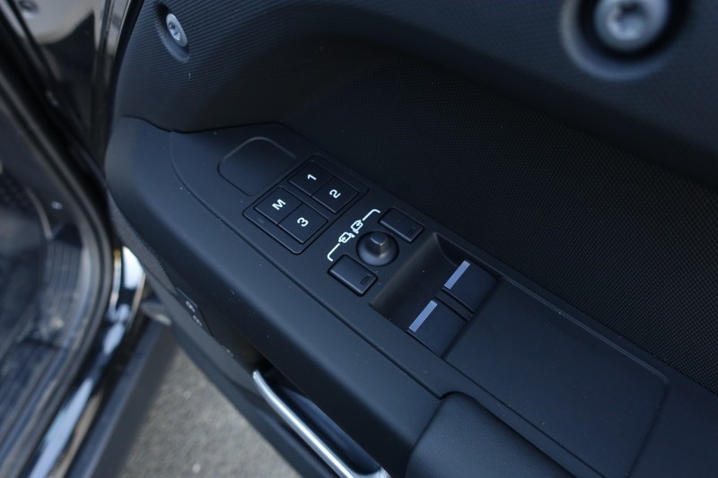 Used Land Rover Defender 2024 for sale - 76981047: Photo 53