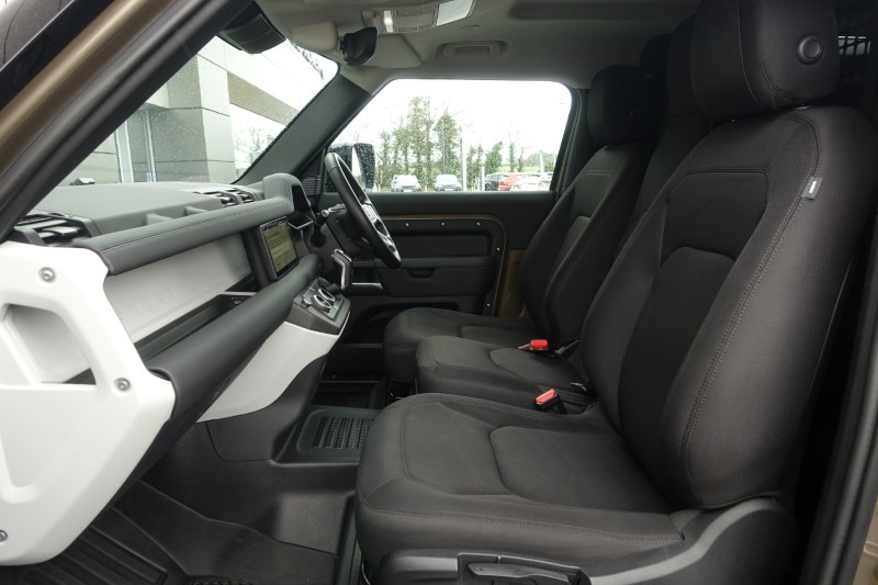 Used Land Rover Defender 2024 for sale - 77541518: Photo 3