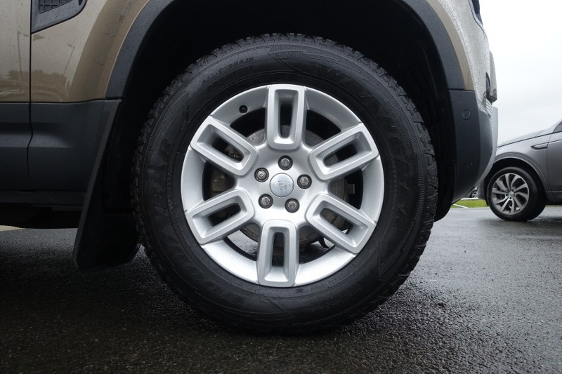 Used Land Rover Defender 2024 for sale - 77541518: Photo 8