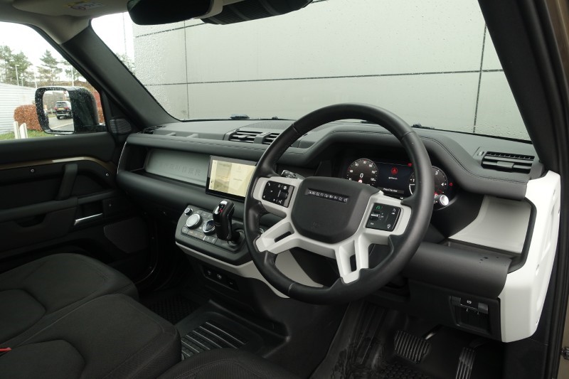 Used Land Rover Defender 2024 for sale - 77541518: Photo 9