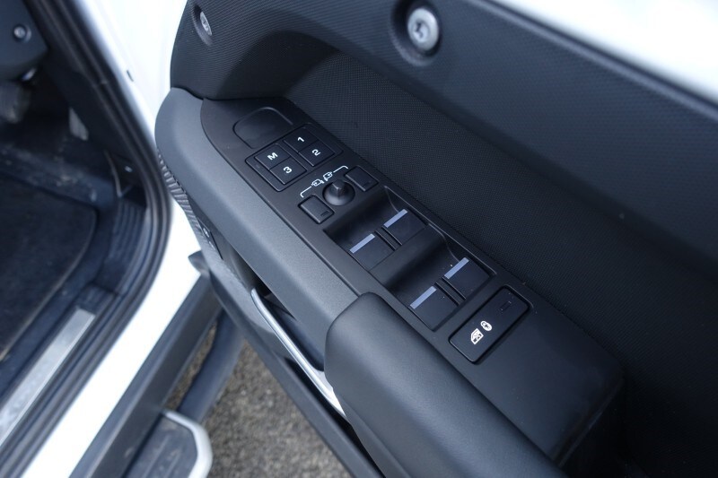 Used Land Rover Defender 2022 for sale - 77888363: Photo 51