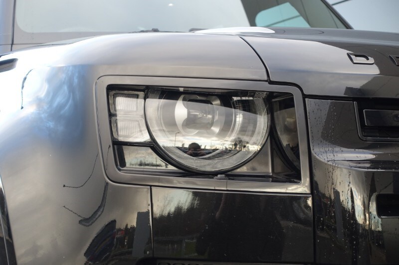 Used Land Rover Defender 2023 for sale - 77636268: Photo 17