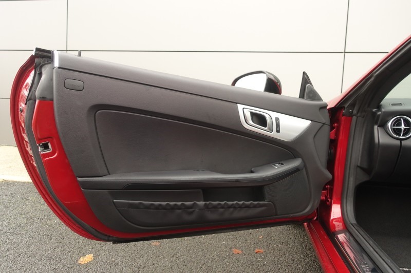 Used Mercedes-Benz SLC 2017 for sale - 76982231: Photo 34