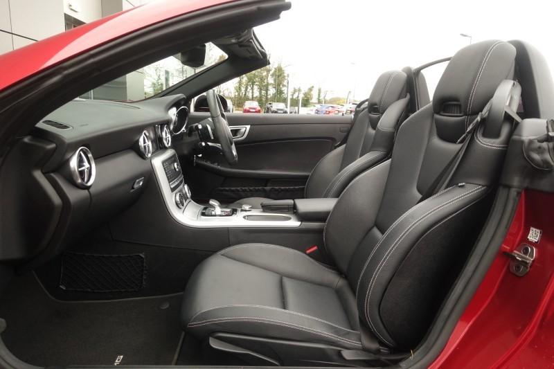 Used Mercedes-Benz SLC 2017 for sale - 76982231: Photo 4