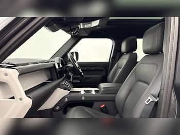 Used Land Rover Defender 2025 for sale - 79693117: Photo