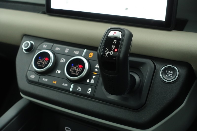 Used Land Rover Defender 2020 for sale - 77459857: Photo 13