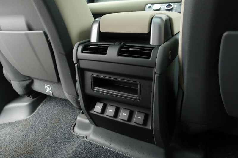 Used Land Rover Defender 2020 for sale - 77459857: Photo 18