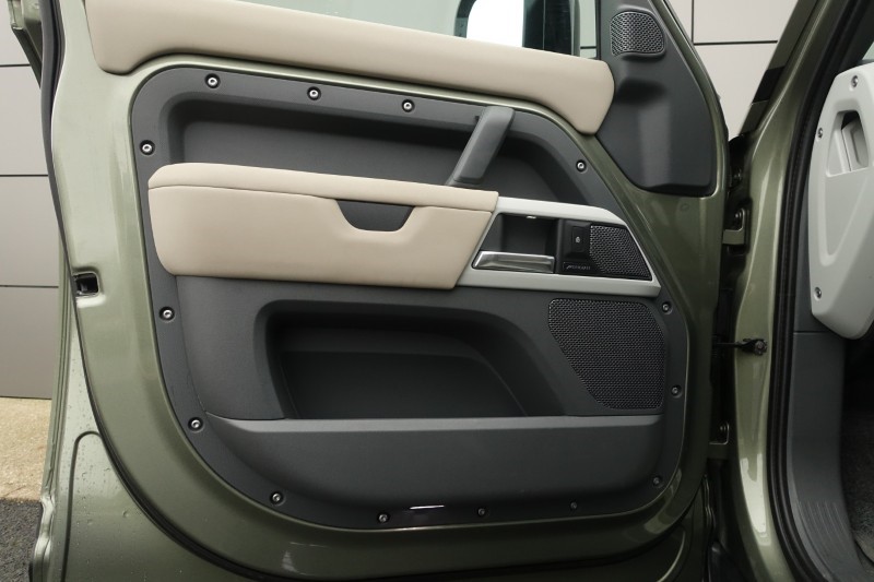 Used Land Rover Defender 2020 for sale - 77459857: Photo 63