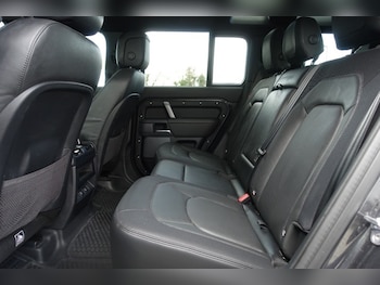 Used Land Rover Defender 2024 for sale - 79098298: Photo