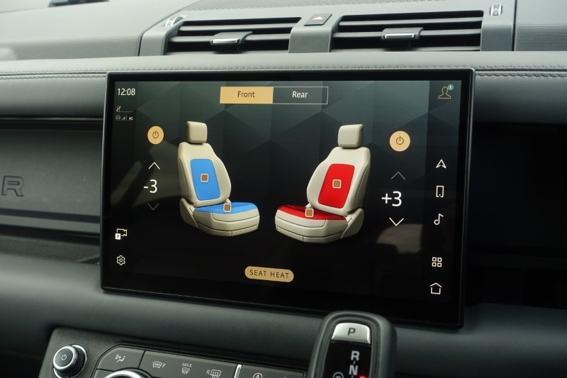 Used Land Rover Defender 2023 for sale - 78067146: Photo 28