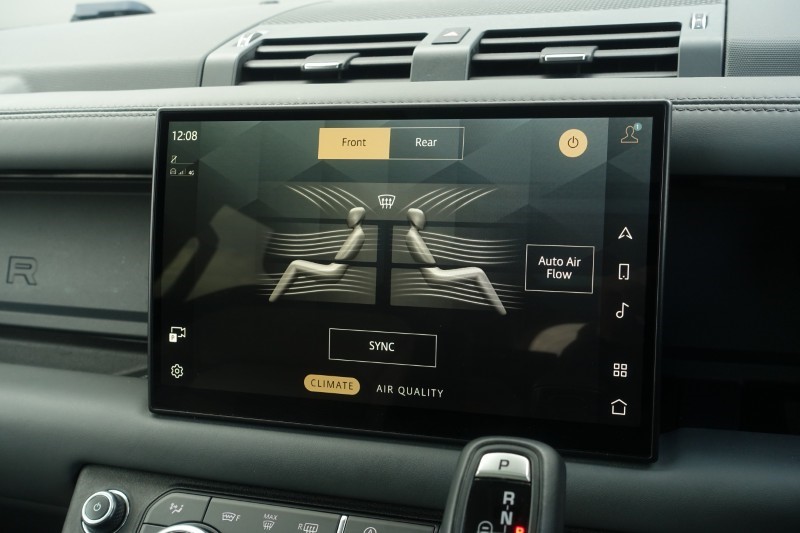 Used Land Rover Defender 2023 for sale - 78067146: Photo 30