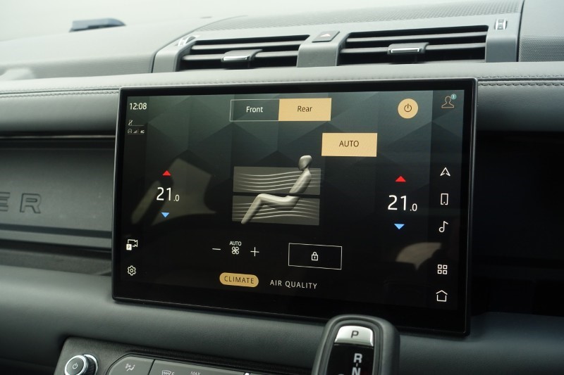 Used Land Rover Defender 2023 for sale - 78067146: Photo 31