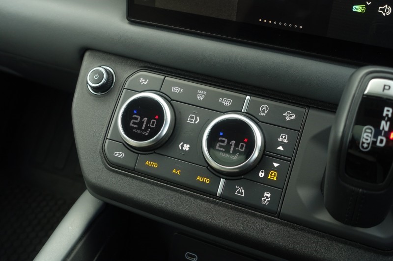 Used Land Rover Defender 2023 for sale - 78067146: Photo 36