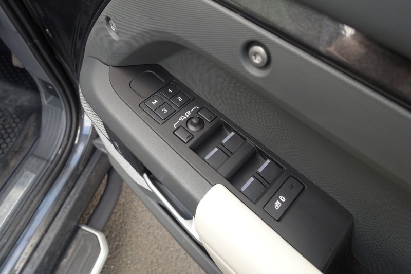 Used Land Rover Defender 2023 for sale - 78067146: Photo 44