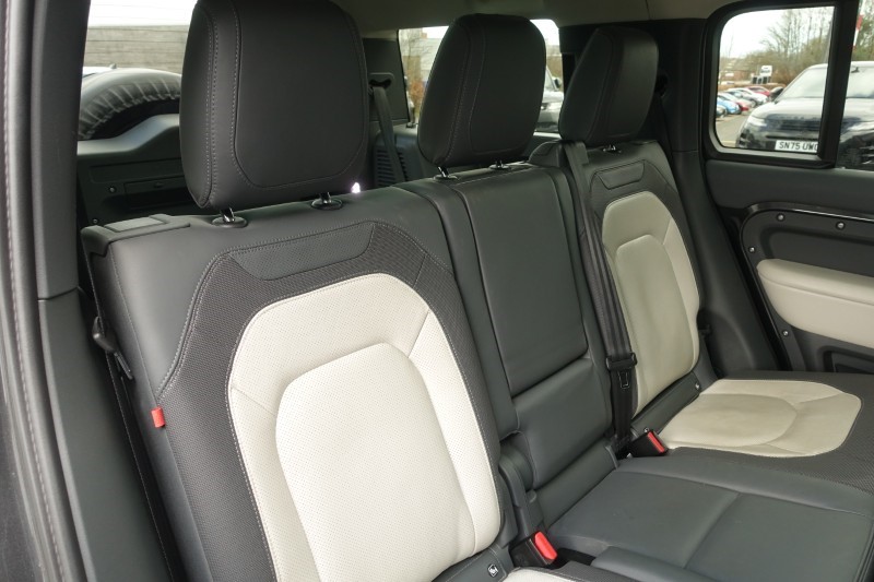 Used Land Rover Defender 2023 for sale - 78067146: Photo 47