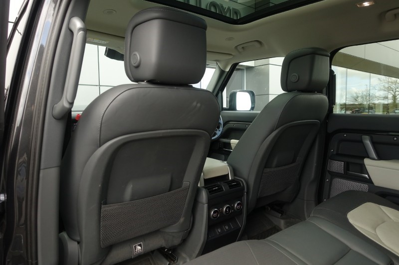 Used Land Rover Defender 2023 for sale - 78067146: Photo 54