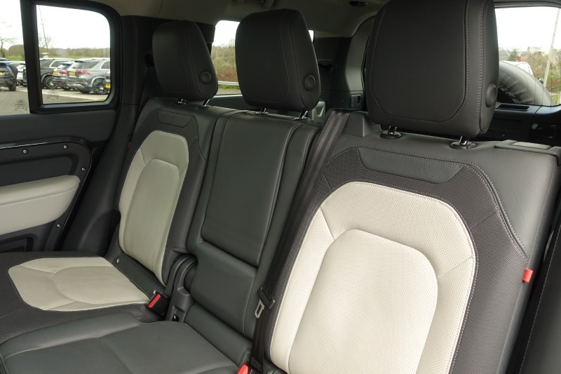 Used Land Rover Defender 2023 for sale - 78067146: Photo 55