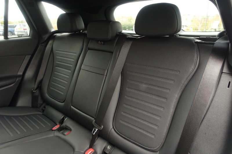 Used Mercedes-Benz GLC 2023 for sale - 76980937: Photo 55