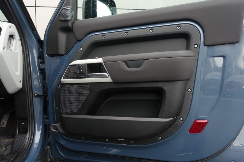 Used Land Rover Defender 2022 for sale - 78123272: Photo 50