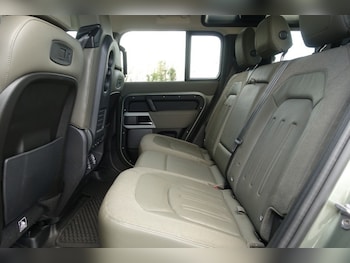 Used Land Rover Defender 2020 for sale - 78736440: Photo