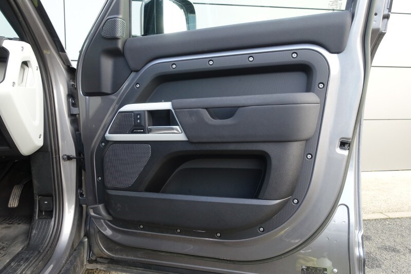 Used Land Rover Defender 2023 for sale - 77745958: Photo 55