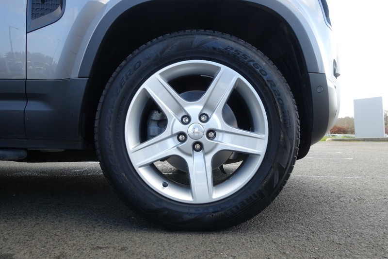 Used Land Rover Defender 2023 for sale - 77745958: Photo 8