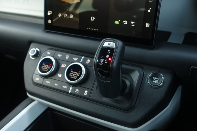 Used Land Rover Defender 2025 for sale - 77930995: Photo 13