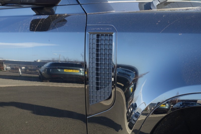 Used Land Rover Defender 2025 for sale - 77930995: Photo 18