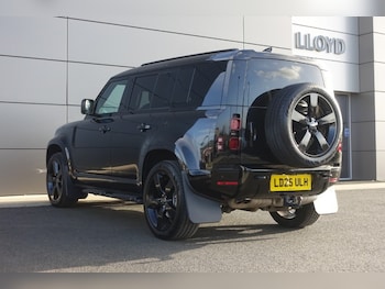 Used Land Rover Defender 2025 for sale - 77930995: Photo