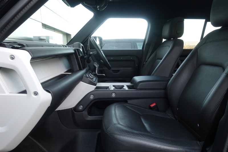 Used Land Rover Defender 2025 for sale - 77930995: Photo 3