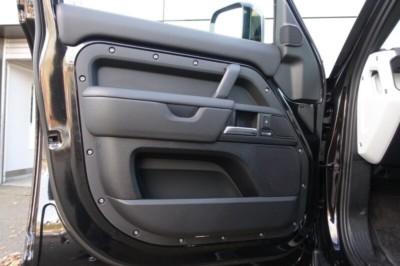 Used Land Rover Defender 2025 for sale - 77930995: Photo 63