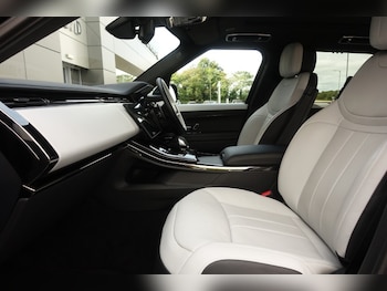 Used Land Rover Range Rover Sport 2024 for sale - 79433656: Photo