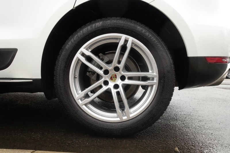 Used Porsche Macan 2020 for sale - 77461955: Photo 31