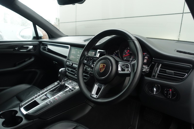 Used Porsche Macan 2020 for sale - 77461955: Photo 48
