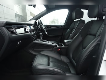 Used Porsche Macan 2020 for sale - 77461955: Photo