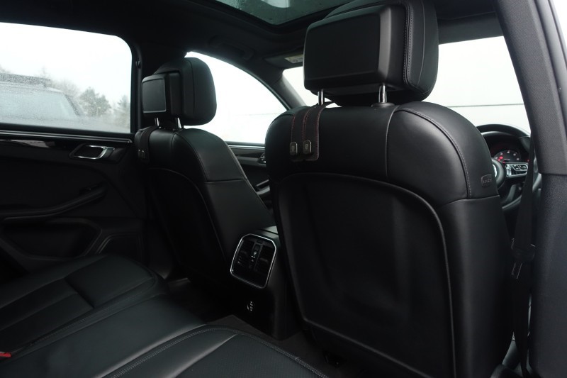 Used Porsche Macan 2020 for sale - 77461955: Photo 56