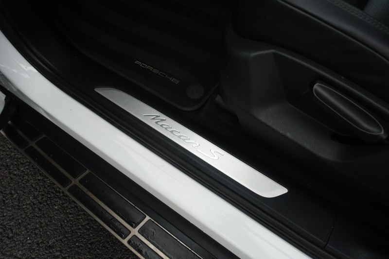 Used Porsche Macan 2020 for sale - 77461955: Photo 64