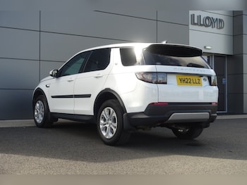 Used Land Rover Discovery Sport 2022 for sale - 78885638: Photo