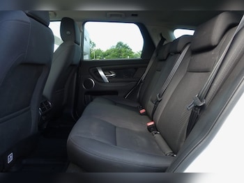 Used Land Rover Discovery Sport 2022 for sale - 78885638: Photo