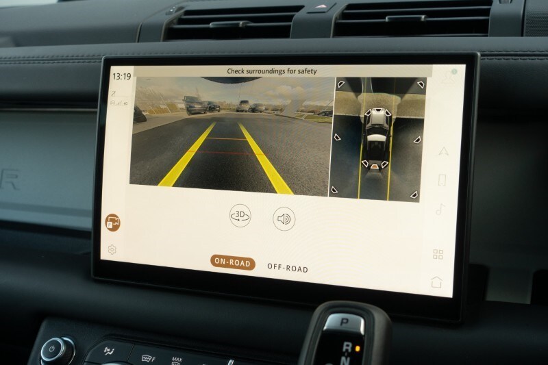 Used Land Rover Defender 2023 for sale - 77729475: Photo 11