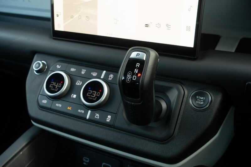 Used Land Rover Defender 2023 for sale - 77729475: Photo 12