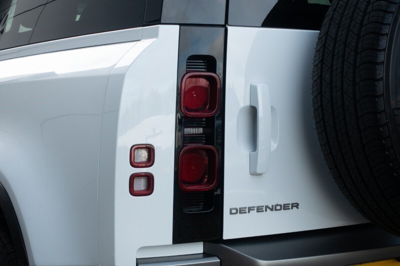 Used Land Rover Defender 2023 for sale - 77729475: Photo 18