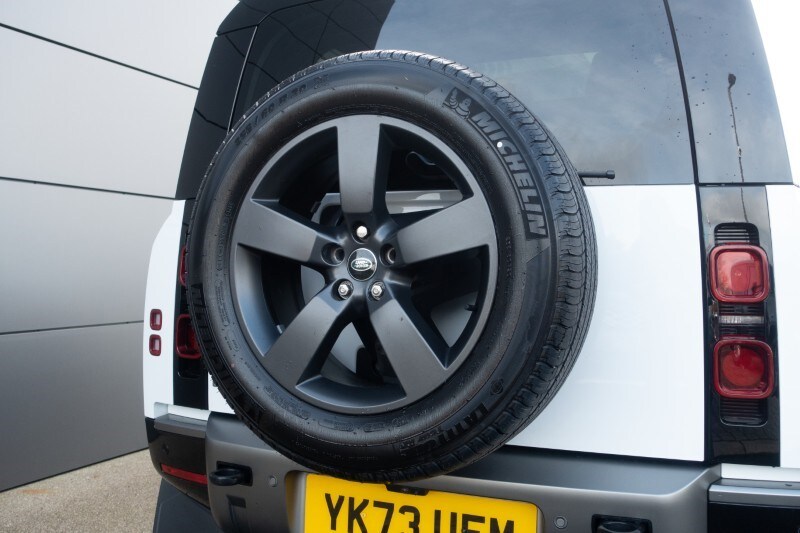 Used Land Rover Defender 2023 for sale - 77729475: Photo 27