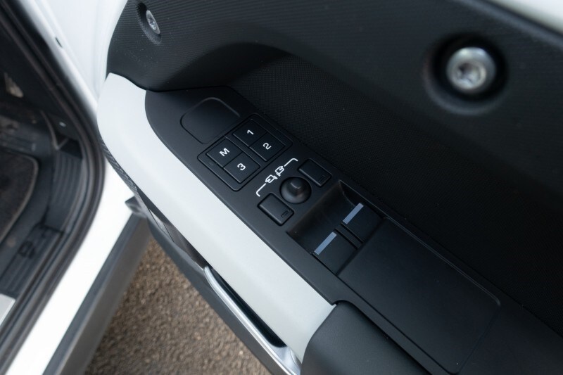 Used Land Rover Defender 2023 for sale - 77729475: Photo 53