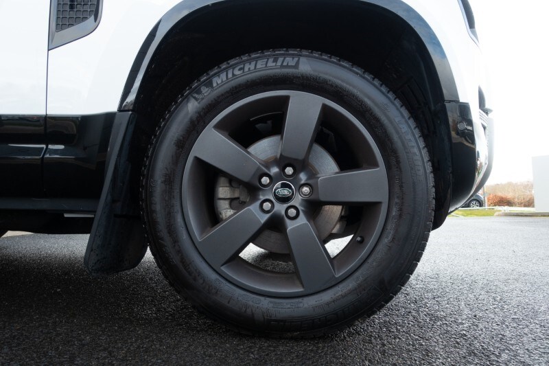 Used Land Rover Defender 2023 for sale - 77729475: Photo 8