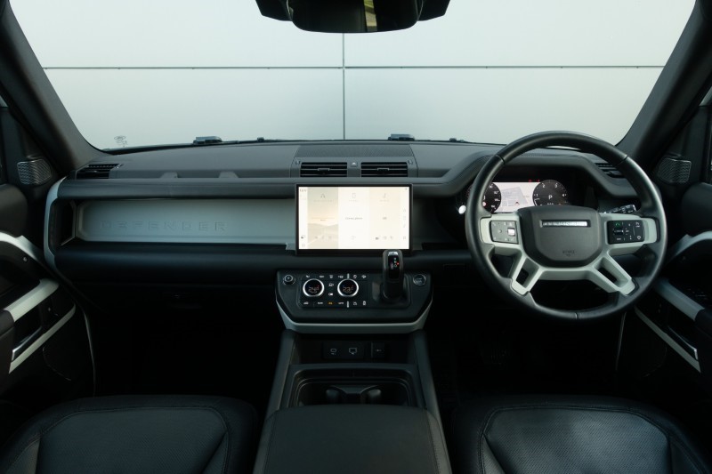 Used Land Rover Defender 2023 for sale - 77729475: Photo 9