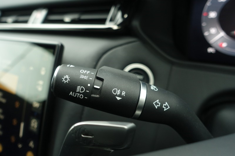 Used Land Rover Range Rover Velar 2023 for sale - 76981471: Photo 32