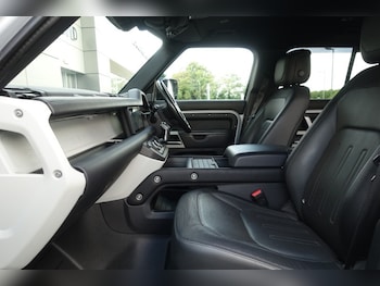 Used Land Rover Defender 2021 for sale - 79307338: Photo