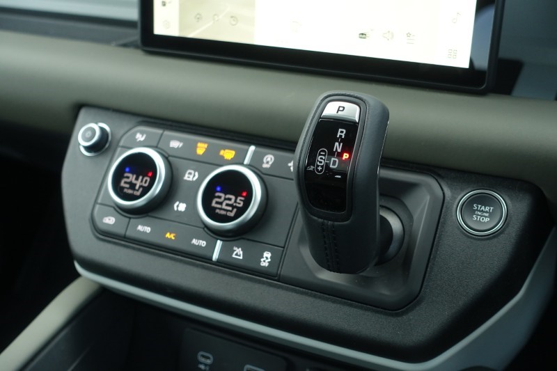 Used Land Rover Defender 2023 for sale - 77282586: Photo 12