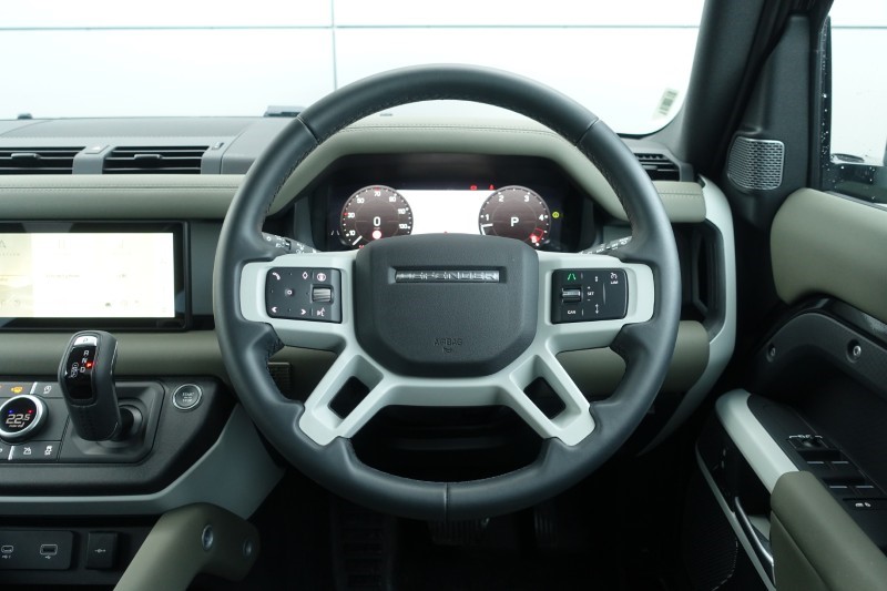 Used Land Rover Defender 2023 for sale - 77282586: Photo 14